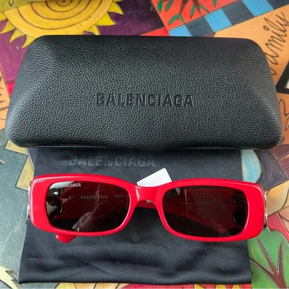 SOLD❤️BALENCIAGA dynasty rectangle in red acetate with Grey lense ♥️ - Picture 4 of 17